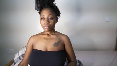 bigassmello_ online show from 05/18/26, 04:29
