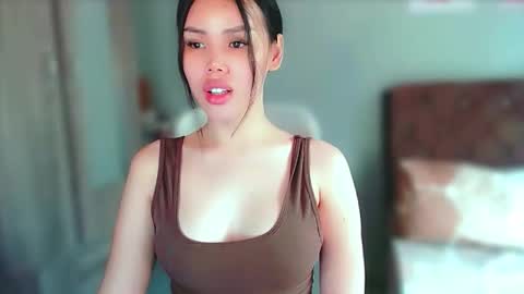 Mia online show from 05/22/26, 08:21
