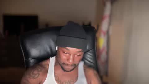 Snapshot of bigbackwoodcali chatting on 02/01/25, 01:44 bigbackwoodcali online show from 02/01/25, 01:44