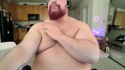 Snapshot of bigbear4cuddles chatting on 04/22/26, 10:44 BigBear4Cuddles online show from 04/22/26, 10:44
