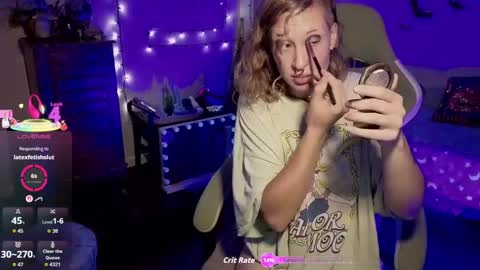 Snapshot of bigbearandbunny chatting on 10/08/25, 12:19 bigbearandbunny online show from 10/08/25, 12:19