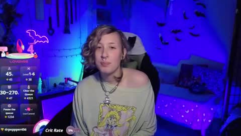 Snapshot of bigbearandbunny chatting on 11/11/25, 08:53 bigbearandbunny online show from 11/11/25, 08:53