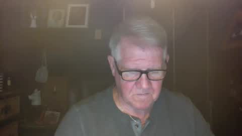 Snapshot of bigbeerdrinker1 chatting on 10/13/25, 04:56 bigbeerdrinker online show from 10/13/25, 04:56