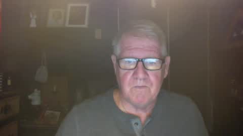 Snapshot of bigbeerdrinker1 chatting on 10/14/25, 05:19 bigbeerdrinker online show from 10/14/25, 05:19