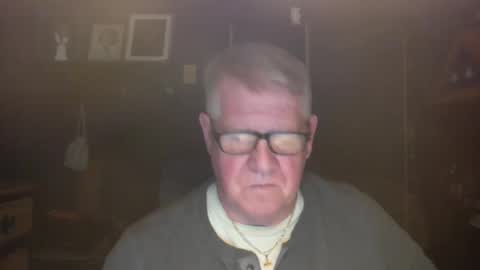 Snapshot of bigbeerdrinker1 chatting on 10/31/25, 05:19 bigbeerdrinker online show from 10/31/25, 05:19