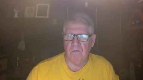 Snapshot of bigbeerdrinker1 chatting on 11/17/25, 06:41 bigbeerdrinker online show from 11/17/25, 06:41