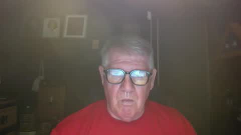 Snapshot of bigbeerdrinker1 chatting on 03/26/26, 04:07 bigbeerdrinker online show from 03/26/26, 04:07