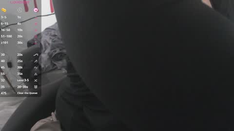 Snapshot of bigbittiesandfun chatting on 12/31/24, 07:42 bigbittiesandfun online show from 12/31/24, 07:42