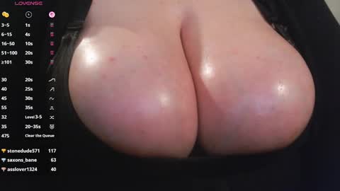 Snapshot of bigbittiesandfun chatting on 09/18/25, 02:13 bigbittiesandfun online show from 09/18/25, 02:13