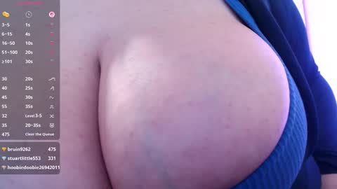 Snapshot of bigbittiesandfun chatting on 03/23/26, 11:42 bigbittiesandfun online show from 03/23/26, 11:42