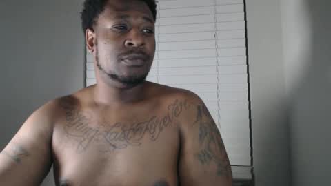 Snapshot of bigblack004 chatting on 02/15/25, 01:31 bigblack004 online show from 02/15/25, 01:31