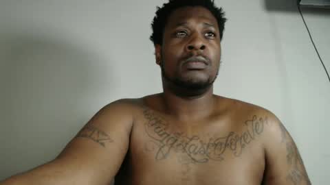 Snapshot of bigblack004 chatting on 09/14/25, 08:35 bigblack004 online show from 09/14/25, 08:35