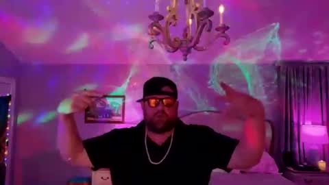 Snapshot of bigboi1o11 chatting on 04/23/26, 08:02 Bigboi1o11 online show from 04/23/26, 08:02