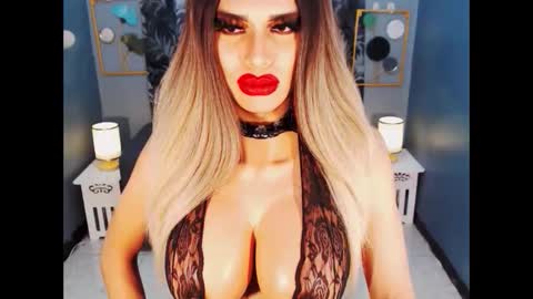 Snapshot of bigbomblhoraine chatting on 03/24/26, 11:32 Loraine Cruz online show from 03/24/26, 11:32