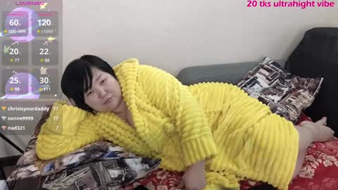 Snapshot of bigboobs55x chatting on 12/11/24, 06:25 Kira online show from 12/11/24, 06:25