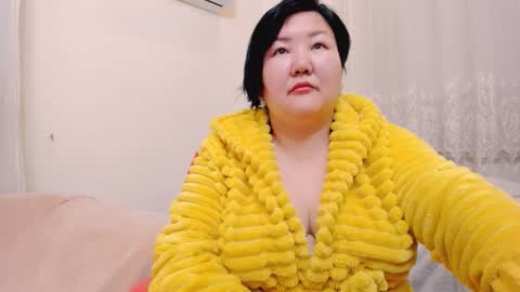 Snapshot of bigboobs55x chatting on 11/11/25, 01:22 Kira online show from 11/11/25, 01:22