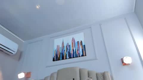   online show from 11/21/25, 10:03