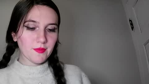 Isabella online show from 02/02/25, 08:51