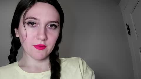 Isabella online show from 02/08/25, 04:36