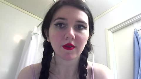 Isabella online show from 02/13/25, 08:27