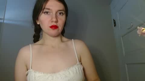 Isabella online show from 12/16/25, 08:14