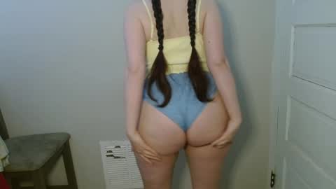 Isabella online show from 02/16/26, 07:43