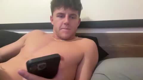 Snapshot of bigbootyburger1 chatting on 04/11/26, 12:59 bigbootyburger1 online show from 04/11/26, 12:59