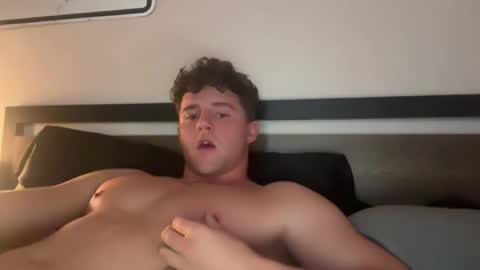 Snapshot of bigbootyburger1 chatting on 04/12/26, 03:33 bigbootyburger1 online show from 04/12/26, 03:33