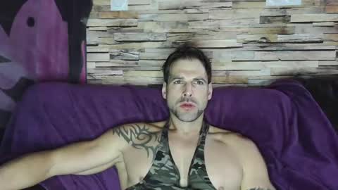 Snapshot of bigboyband chatting on 12/05/24, 01:49 Bigboyband online show from 12/05/24, 01:49