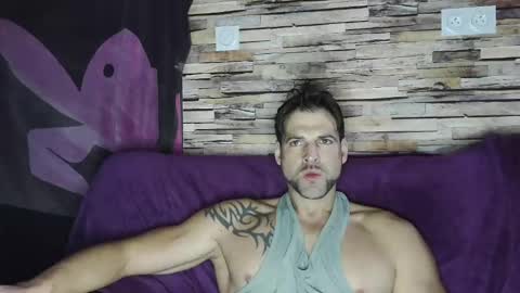 Snapshot of bigboyband chatting on 12/08/24, 08:09 Bigboyband online show from 12/08/24, 08:09