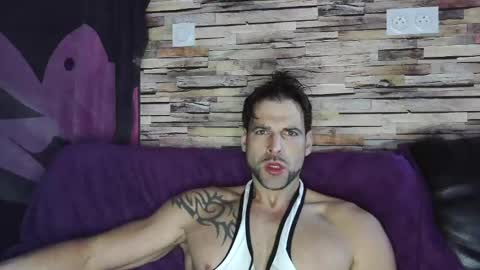 Snapshot of bigboyband chatting on 12/12/24, 09:08 Bigboyband online show from 12/12/24, 09:08