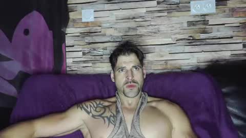 Snapshot of bigboyband chatting on 12/19/24, 05:29 Bigboyband online show from 12/19/24, 05:29