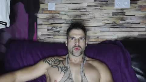 Snapshot of bigboyband chatting on 01/18/25, 05:15 Bigboyband online show from 01/18/25, 05:15