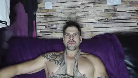 Snapshot of bigboyband chatting on 01/18/25, 09:13 Bigboyband online show from 01/18/25, 09:13