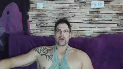 Snapshot of bigboyband chatting on 01/25/25, 04:03 Bigboyband online show from 01/25/25, 04:03