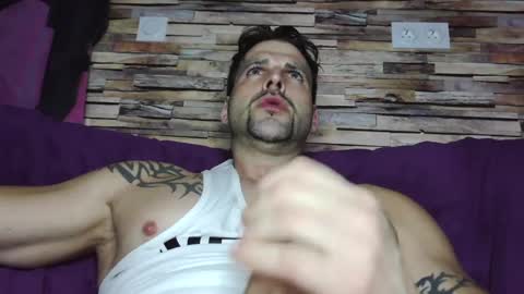 Snapshot of bigboyband chatting on 02/01/25, 09:40 Bigboyband online show from 02/01/25, 09:40