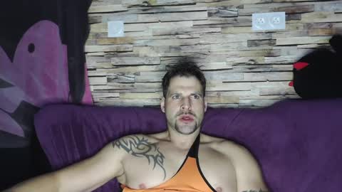 Snapshot of bigboyband chatting on 02/26/25, 07:38 Bigboyband online show from 02/26/25, 07:38