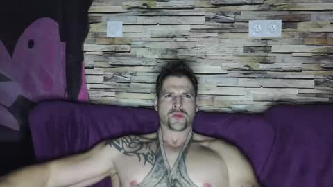 Snapshot of bigboyband chatting on 02/28/25, 07:25 Bigboyband online show from 02/28/25, 07:25