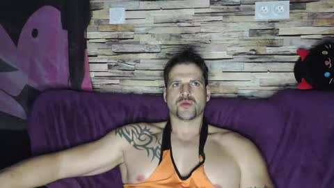 Snapshot of bigboyband chatting on 03/04/25, 07:01 Bigboyband online show from 03/04/25, 07:01