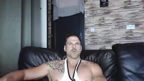 Snapshot of bigboyband chatting on 10/09/25, 05:22 Bigboyband online show from 10/09/25, 05:22