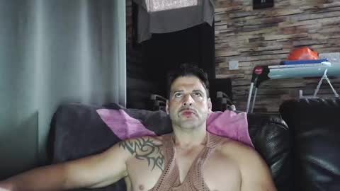 Snapshot of bigboyband chatting on 11/20/25, 08:14 Bigboyband online show from 11/20/25, 08:14