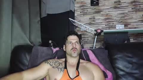 Snapshot of bigboyband chatting on 12/13/25, 07:53 Bigboyband online show from 12/13/25, 07:53