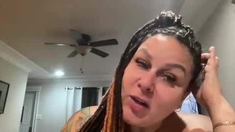 Snapshot of bigbreastsabrina chatting on 01/18/26, 11:19 BIG BREAST SABRINA online show from 01/18/26, 11:19