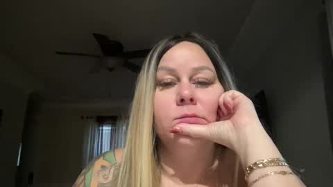 Snapshot of bigbreastsabrina chatting on 02/25/26, 12:59 BIG BREAST SABRINA online show from 02/25/26, 12:59