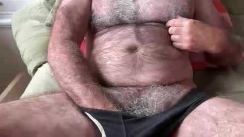 Snapshot of bigbush1 chatting on 11/13/25, 10:52 big bush online show from 11/13/25, 10:52