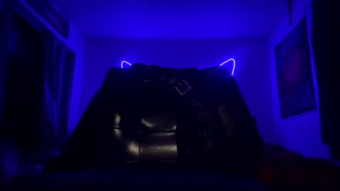 Hunny online show from 09/13/25, 08:03