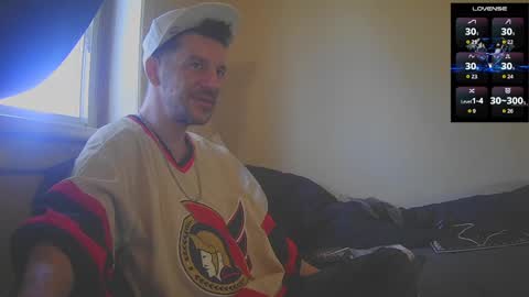 Jon - Im Straight online show from 10/26/25, 06:58