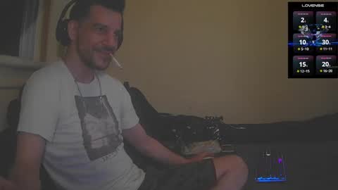 Jon - Im Straight online show from 10/31/25, 07:42