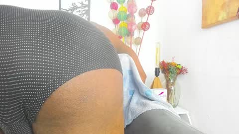 sexy muscle online show from 01/16/25, 07:49