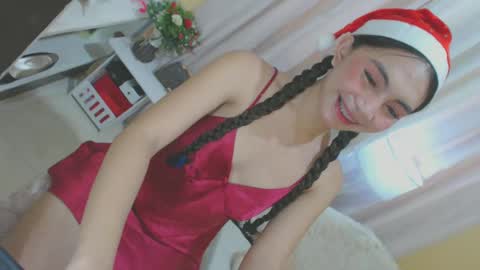 Snapshot of bigcock_yeng chatting on 12/25/24, 03:18 Yeng online show from 12/25/24, 03:18